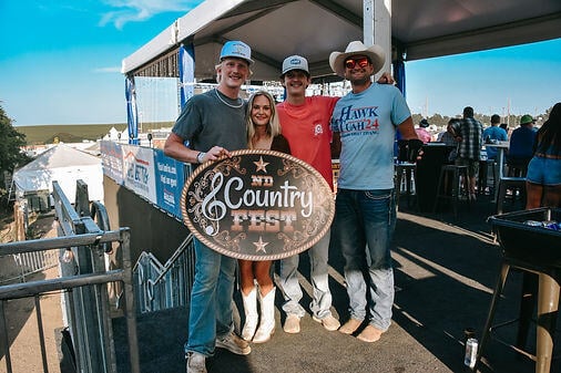 9f0582_8eb7e445eeec491a823caf6ba9e794da~mv2